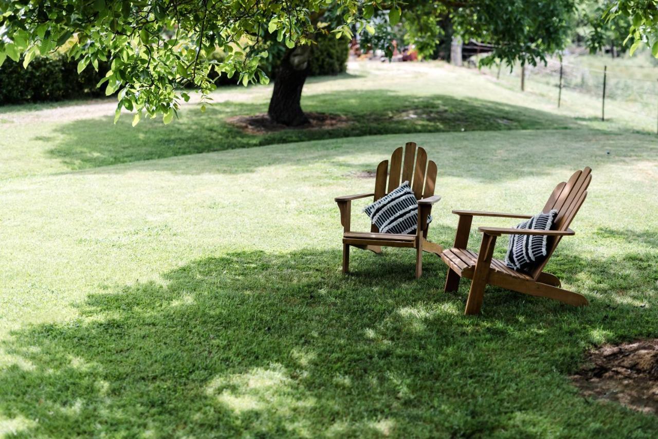 Walnut Tree Cottages Whorouly Bagian luar foto