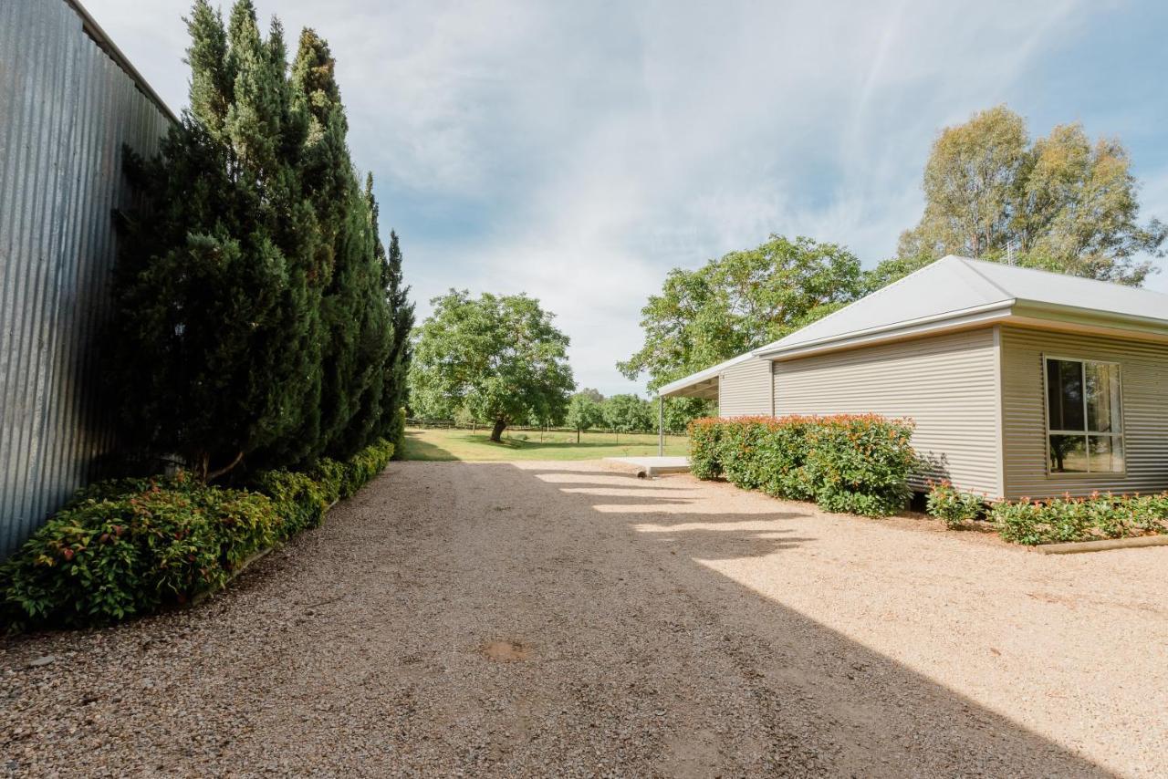 Walnut Tree Cottages Whorouly Bagian luar foto