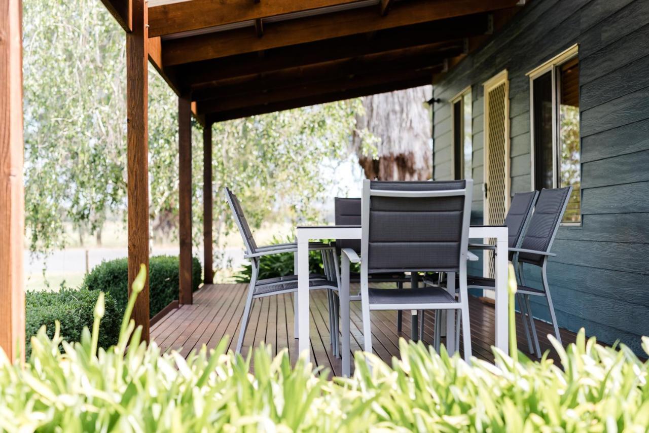 Walnut Tree Cottages Whorouly Bagian luar foto